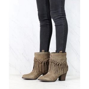 Sbicca Sound Suede Leather Fringe Bootie Khaki Mushroom Taupe Color Size 7